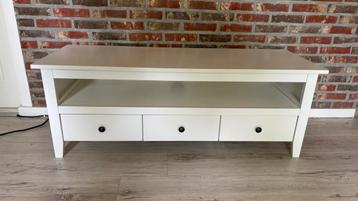 TV Meubel / Televisiemeubel Wit beschikbaar voor biedingen