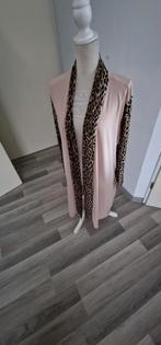 19)Te koop nieuw zandkleurigvest met panter 1 maat onv.5052, Beige, Trui of Vest, Nieuw, Ophalen of Verzenden