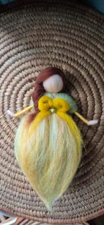 Handgemaakte fee van lontwol, antroposofisch, herfst, Hobby en Vrije tijd, Vilt, Ophalen of Verzenden, Nieuw, Figuurtje(s), Wolvilt