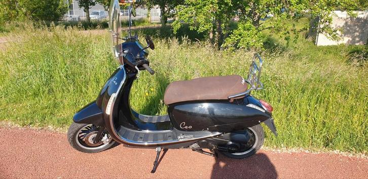 Ceo Scooter (2016) - Nieuwe banden & accu!, Fietsen en Brommers, Scooters | Yamaha, Gebruikt, Overige modellen, Maximaal 45 km/u