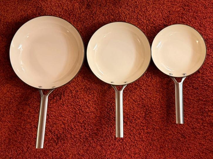 Set van 3 high-end gietijzeren koekenpannen Sauter 20/24/28, Huis en Inrichting, Keuken | Potten en Pannen, Zo goed als nieuw