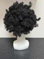 Carnavalskleding afro pruik afropruik zwart afro krullen, Ophalen of Verzenden, Zo goed als nieuw, Pruik of Haarverlenging