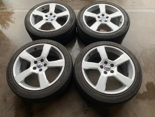 VOLVO C30 V50 V60 V70 S60 CRATUS VELGEN + BANDEN 235 45 R18, Auto-onderdelen, Banden en Velgen, Banden en Velgen, Winterbanden