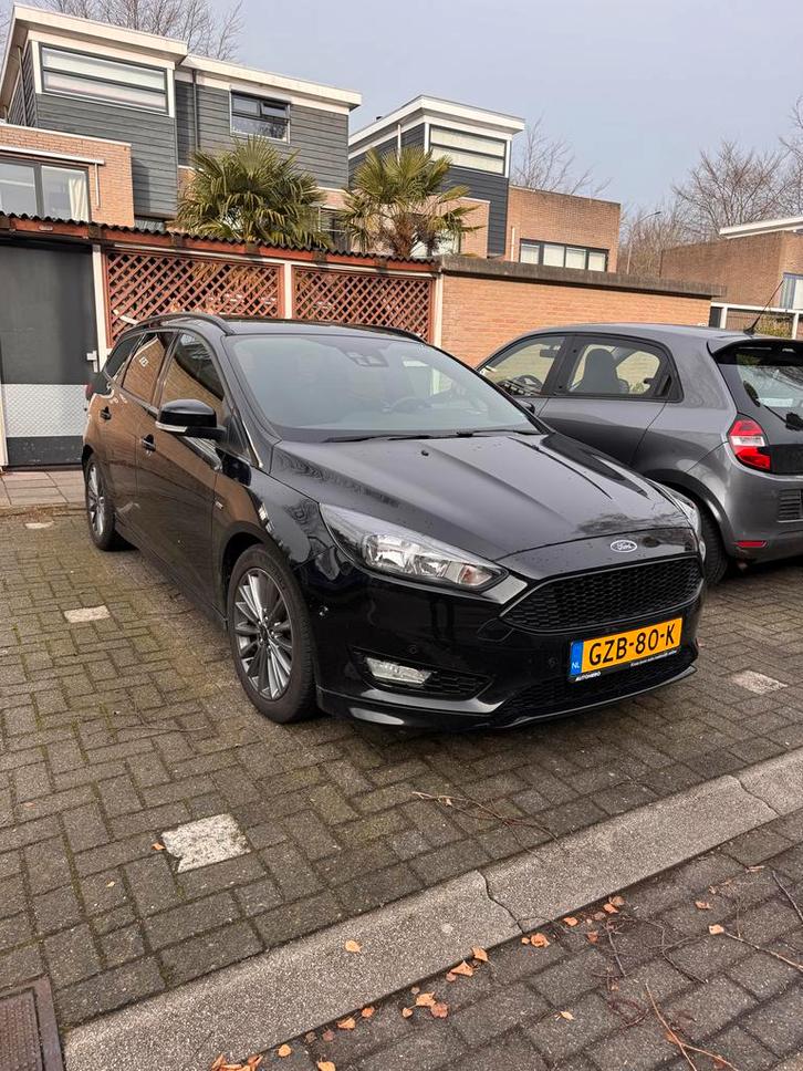 Ford Focus 1.0 Ecoboost 125pk 2017 Zwart, Auto's, Ford, Particulier, Focus, 360° camera, ABS, Adaptive Cruise Control, Airbags