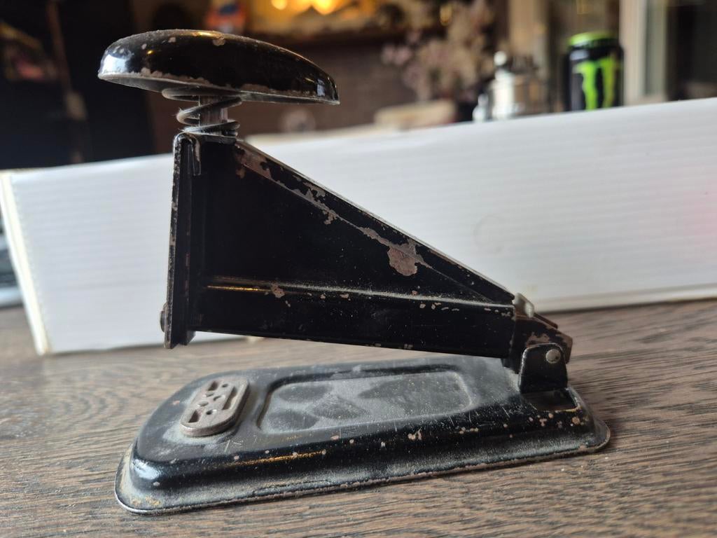 Vintage nietmachine, Antiek en Kunst, Ophalen of Verzenden