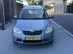 Skoda Roomster 1.4-16V Style | Airco | Trekhaak (bj 2008), Auto's, Skoda, Voorwielaandrijving, Gebruikt, Zwart, 4 cilinders