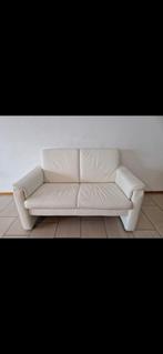 Witte leren 2-zits bank., Huis en Inrichting, Banken | Sofa's en Chaises Longues, Ophalen, Gebruikt, Tweepersoons, Leer