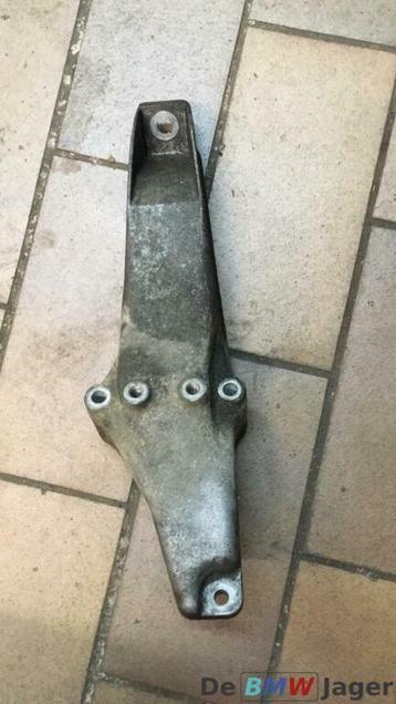 Motorsteun links BMW 3-serie E46 22111094651 beschikbaar voor biedingen
