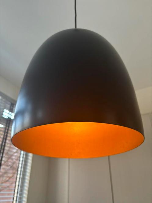 Twee zwarte hanglampen - Leitmotiv, Huis en Inrichting, Lampen | Hanglampen, Zo goed als nieuw, Minder dan 50 cm, Ophalen