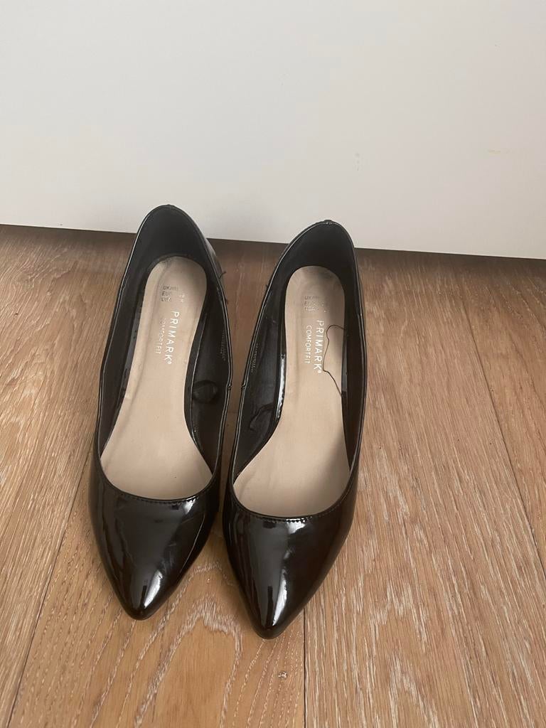 Zwarte pumps van Primark, Kleding | Dames, Schoenen, Zo goed als nieuw, Zwart, Ophalen of Verzenden