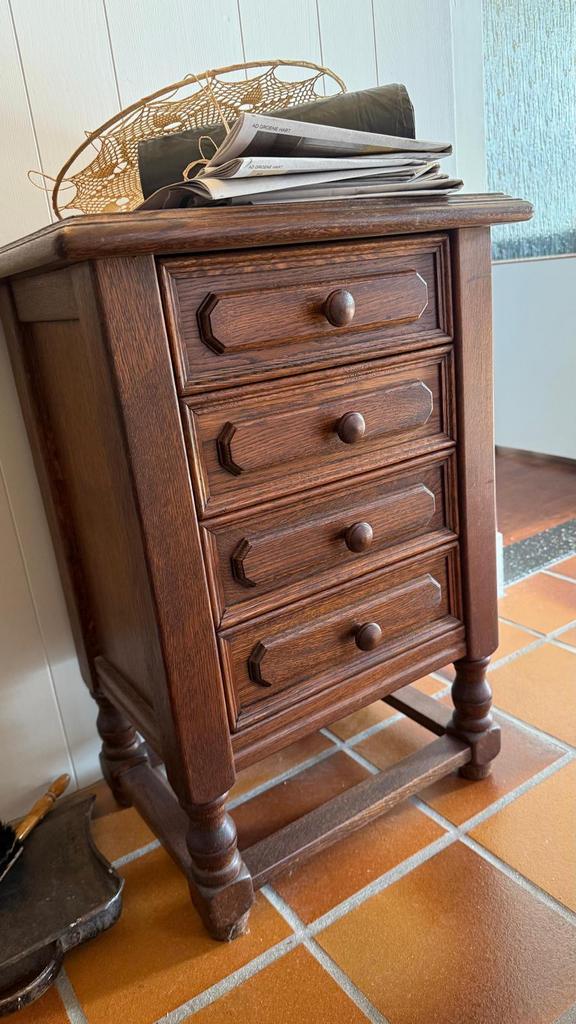Antieke houten ladekast – massief eikenhout, Huis en Inrichting, Kasten | Ladekasten, Zo goed als nieuw, Minder dan 100 cm, 50 tot 100 cm