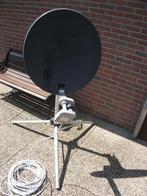 schotel antenne Triax 65 cm met LNB en statief, Ophalen of Verzenden, Zo goed als nieuw, (Schotel)antenne