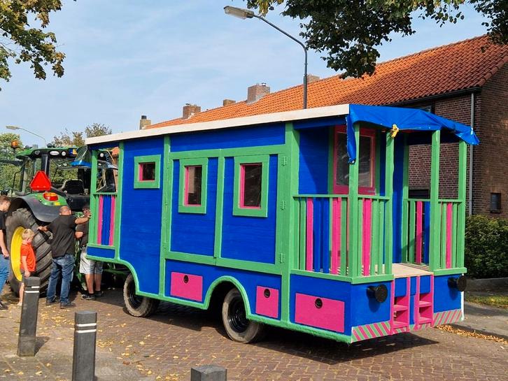 Carnavalswagen/ aggregraat wagen, Hobby en Vrije tijd, Overige Hobby en Vrije tijd, Ophalen