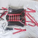 Stevig latex corset met accessoires van Rubella maat L, Verzenden, Gedragen