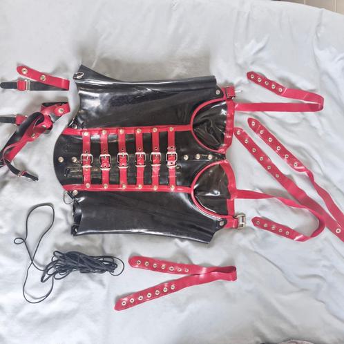 Stevig latex corset met accessoires van Rubella maat L, Kleding | Dames, Overige Dameskleding, Gedragen, Verzenden