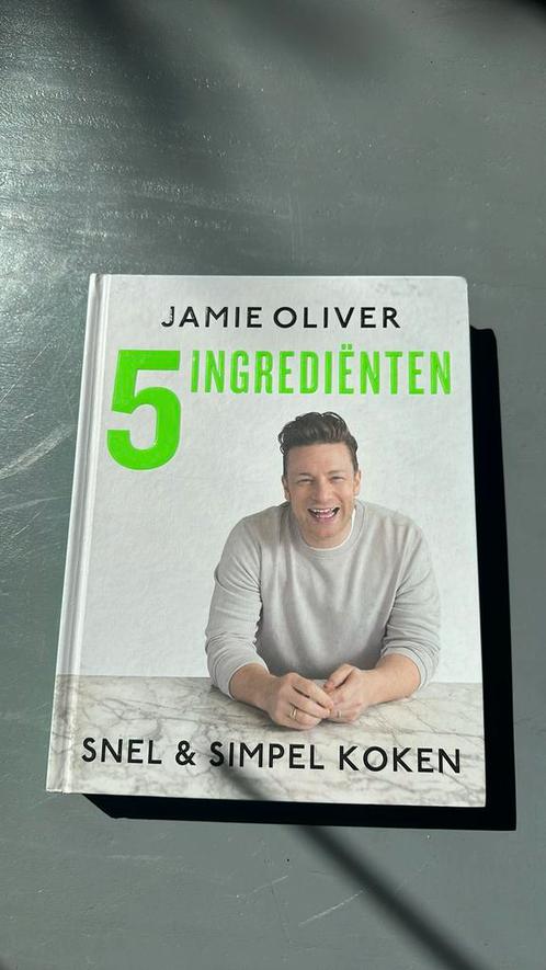 Jamie Oliver - Jamie Oliver - 5 ingredienten, Boeken, Kookboeken, Zo goed als nieuw, Ophalen of Verzenden