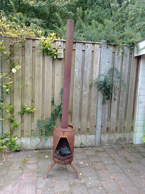 Mooie stabiele tuinkachel met hout erbij, weinig gebruikt, Tuin en Terras, Tuinhaarden, Zo goed als nieuw, Ophalen of Verzenden