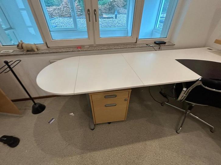 Bureau Ikea galant hoek, Huis en Inrichting, Bureaus, Zo goed als nieuw, Bureau, In hoogte verstelbaar, Ophalen