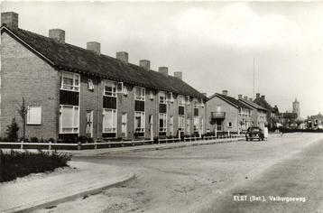 Elst [Bet.], Valburgseweg - VW Kever vrouw - ongelopen beschikbaar voor biedingen