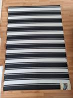 Nieuw buitenkleed te koop 1.20 x1.80 zwart wit gestreept, Ophalen of Verzenden, Wit