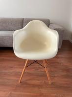 Vitra Eames DAW Stoel, Huis en Inrichting, Stoelen, Ophalen, Kunststof, Gebruikt, Wit