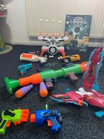 NERF verzameling met pistolen en bewegend “target”, Kinderen en Baby's, Speelgoed | Actiefiguren, Gebruikt, Ophalen of Verzenden
