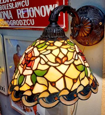 Vintage,Tiffany lamp, wandlamp beschikbaar voor biedingen