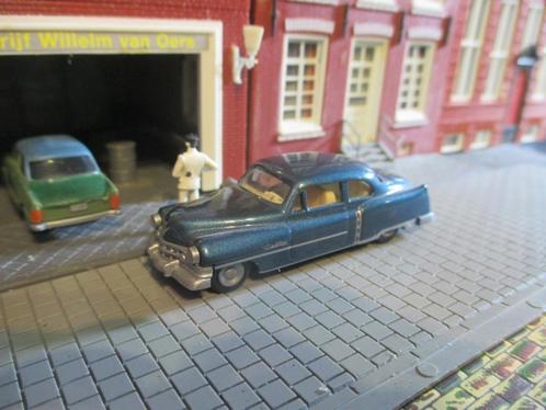 1953 Cadillac Series 62 - Busch Praliné blauw-metallic, Hobby en Vrije tijd, Modelauto's | 1:87, Zo goed als nieuw, Auto, Overige merken