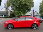 Volvo V40 1.6 T4 R-DESIGN 179PK / NAVI / CAMERA / TREKHAAK A, Voorwielaandrijving, Gebruikt, 4 cilinders, Electronic Stability Program (ESP)