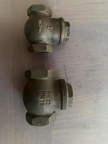 2x Terugslagklep - Waterleiding/Verwarming beschikbaar voor biedingen