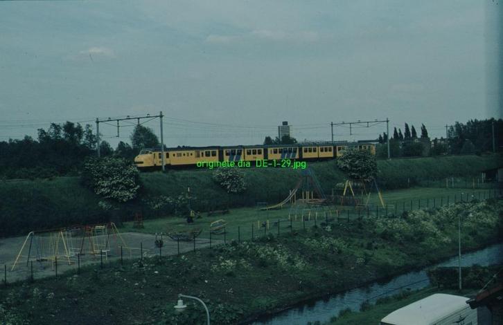 de129 Dia - NS DE - Arnhem - ca 1970-1992, Verzamelen, Spoorwegen en Tramwegen, Gebruikt, Trein, Kaart of Prent, Verzenden