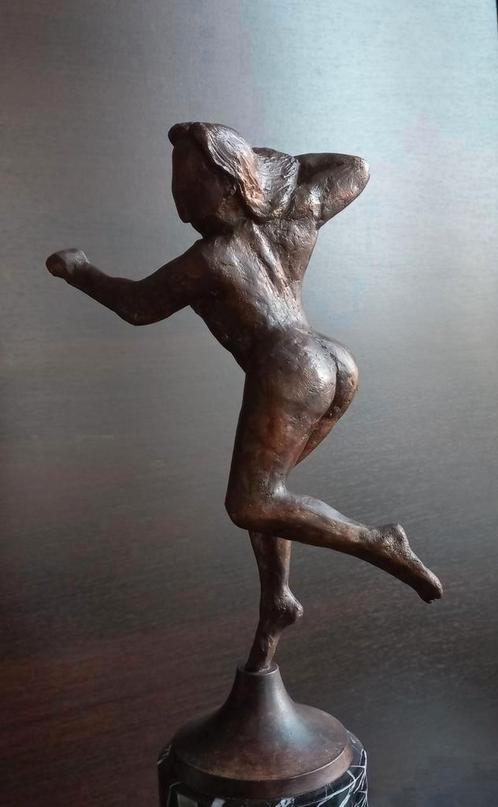 Antiek brons beeld naakte vrouw op marmeren sokkel, Antiek en Kunst, Antiek | Koper en Brons, Brons, Ophalen