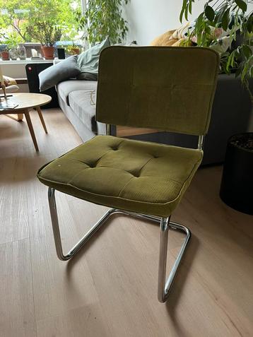 Zeer conforabele eetstoelen (3), dikke zitkussens