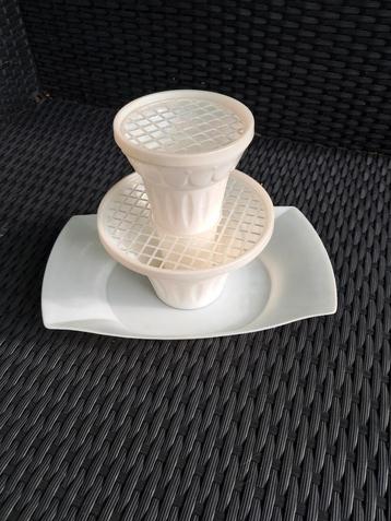 Vintage Tupperware / Tuppercraft Florette bloemschikvaas beschikbaar voor biedingen