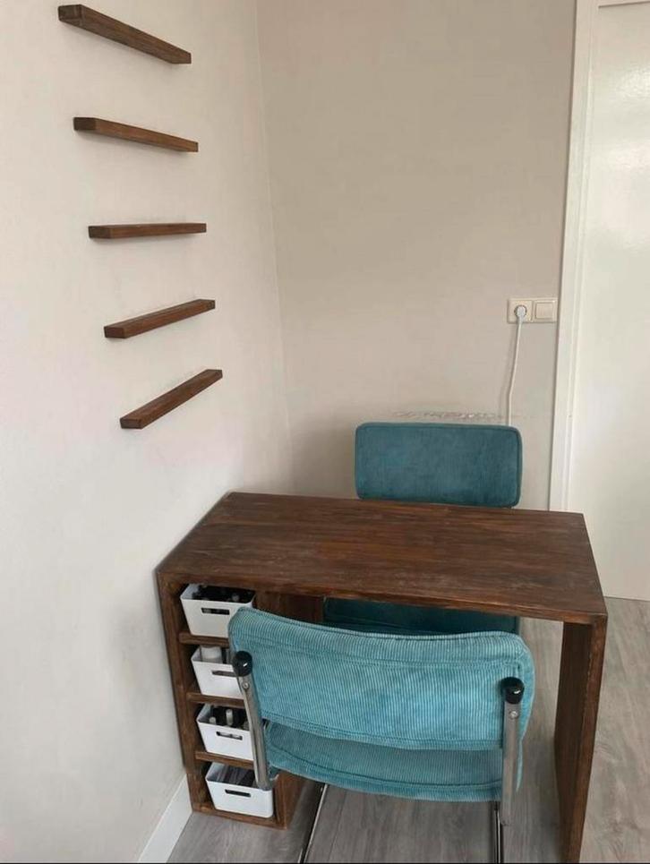Nageltafel, Huis en Inrichting, Bureaus, Zo goed als nieuw, Ophalen