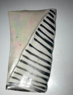 Broche Natascha Rieter Keramiste, Verzenden