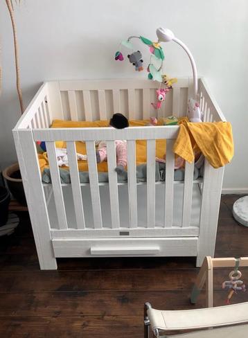 Baby box beschikbaar voor biedingen