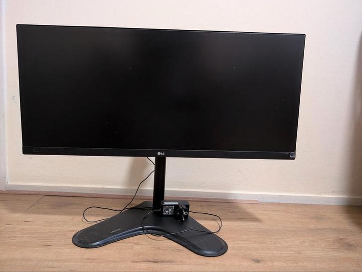 LG Monitor Ultra Wide 29 inch. Great condition, Computers en Software, Monitoren, Zo goed als nieuw, HDMI, Gaming, Ultrawide, IPS