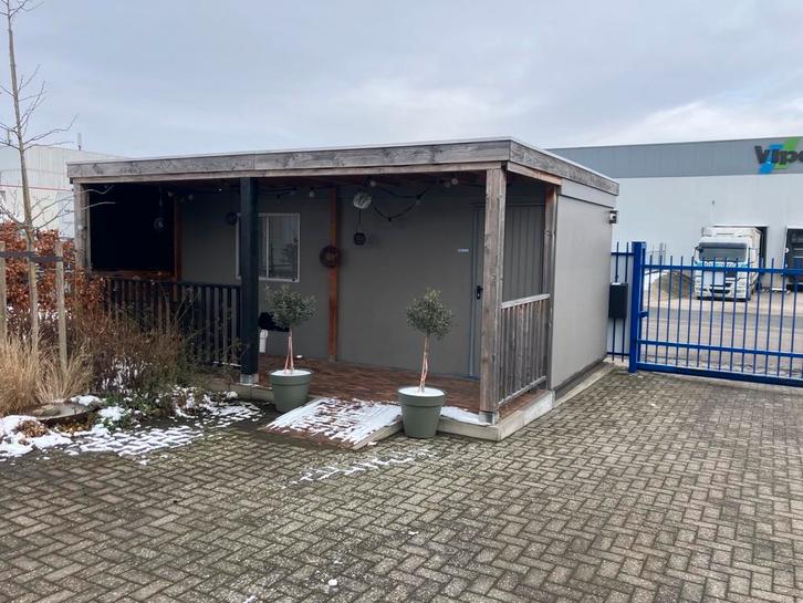 Kantoorunit eventueel met Overkapping, Zakelijke goederen, Machines en Bouw | Keten en Containers, Ophalen