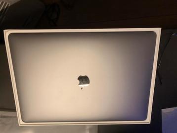 MACBOOK PRO I7 TOUCH BAR beschikbaar voor biedingen