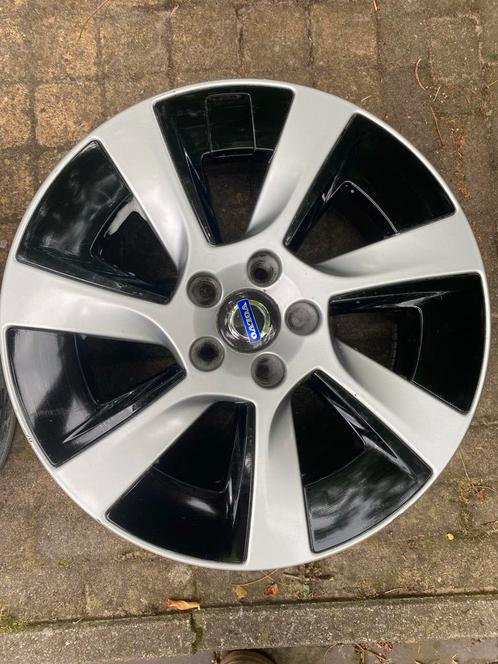 2x Volvo Thia Velgen 17 inch 5x108, Auto-onderdelen, Banden en Velgen, Velg(en), Zomerbanden, 17 inch, 225 mm, Gebruikt, Ophalen