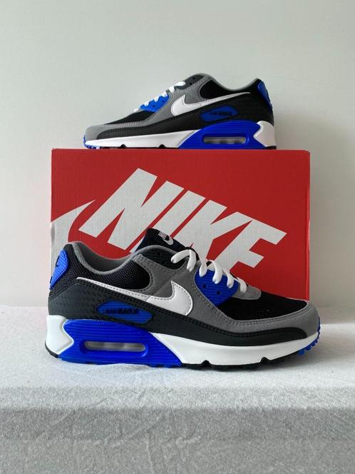 Nike Air Max 90 Lyon Blue (EU 42 / 42,5 / 44), Kleding | Heren, Schoenen, Nieuw, Sneakers of Gympen, Blauw, Ophalen of Verzenden