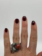 A555 Prachtige zilveren ring Navajo koraal maat 20,5, 20 of groter, Ophalen of Verzenden, X, Met edelsteen