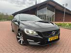 Volvo V60 D6  Twin Engine 288pk Plug-in Hybrid 2013 Zwart, Auto's, Automaat, 1800 kg, Zwart, Zwart