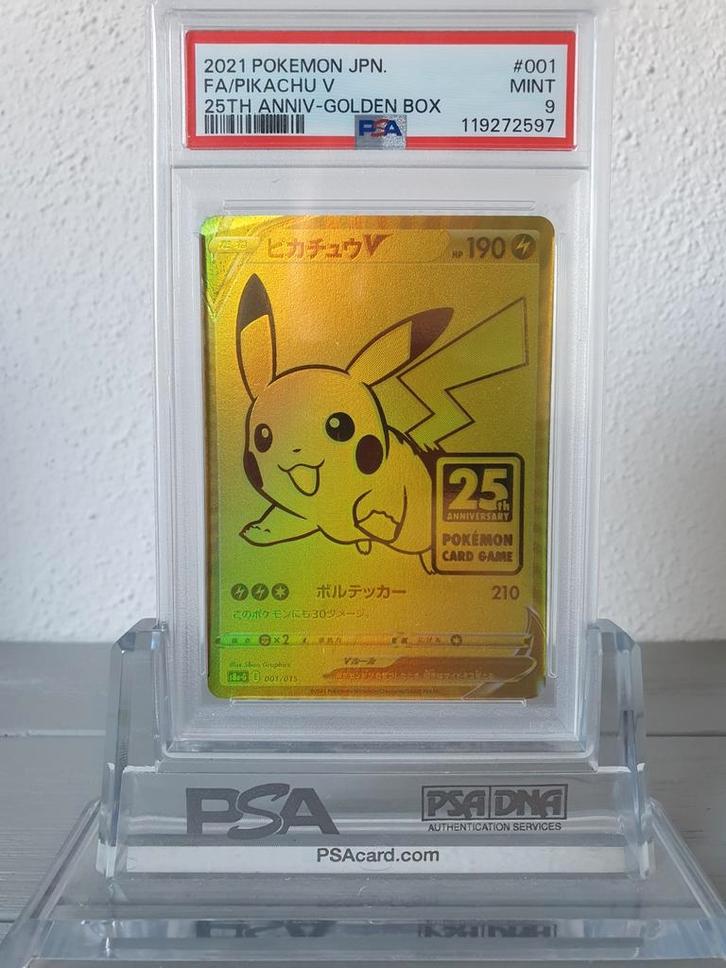 Pikachu V Golden Box PSA 9 25th anniversary #001 2021 Goud, Hobby en Vrije tijd, Verzamelkaartspellen | Pokémon, Nieuw, Ophalen of Verzenden