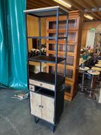 Zeer fraaie Industriele Kast/Vitrinekast, Huis en Inrichting, Ophalen, 50 tot 100 cm, Zo goed als nieuw, Metaal