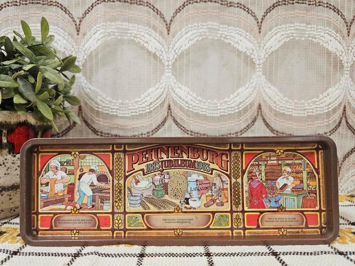 Vintage Peijnenburg jubileum blik 1883-1983, Verzamelen, Blikken, Gebruikt, Koek(jes), Overige merken, Ophalen of Verzenden