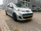 Peugeot 107 1.0 12V 5DR 2010 Grijs Airco Nap, Voorwielaandrijving, Elektrische ramen, 4 stoelen, 68 pk