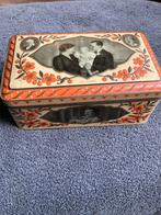 Vintage Koektrommel blik  Beatrix Emma, Wilhelmina, Juliana, Verzamelen, Koninklijk Huis en Royalty, Ophalen of Verzenden, Gebruikt