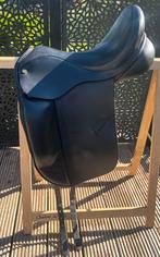 Crown suzannah zadel 17,5 inch wide/wijd, Dieren en Toebehoren, Paarden en Pony's | Zadels, Ophalen, Zo goed als nieuw, Dressuur